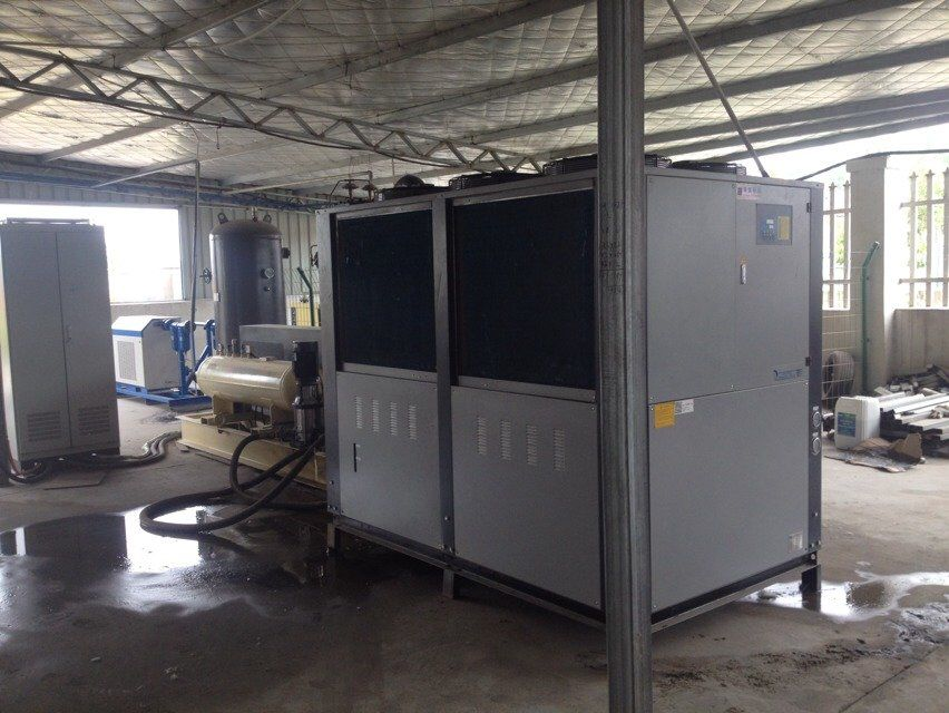 工業(yè)冷水機介紹及使用注意事項